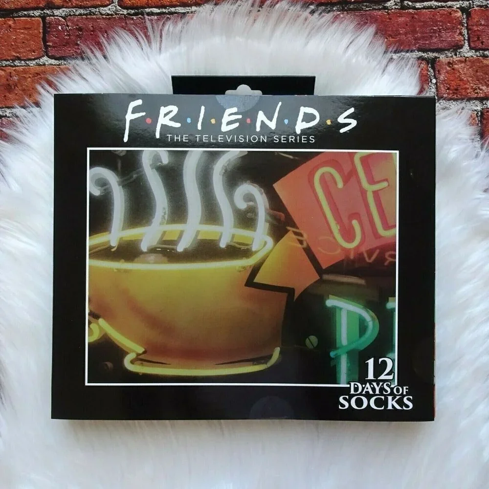FRIENDS The TV Series 12 Days Of Socks in Gift Box 4 Crew 8 Low Cut Novelty New